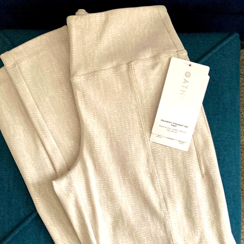Athleta NWTDelancey Straight Leg Pants Size XS Cream.